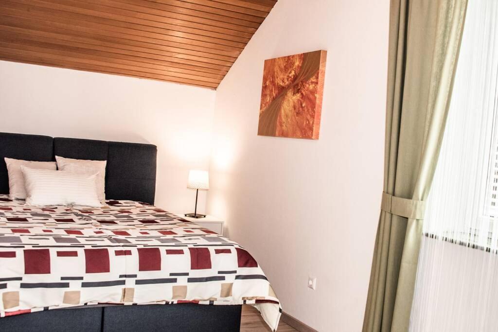 Apartment Pouringraz Fuer Kunst- Und Tennisliebhaber Zewnętrze zdjęcie