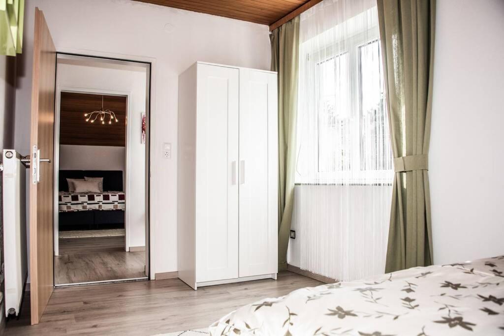 Apartment Pouringraz Fuer Kunst- Und Tennisliebhaber Zewnętrze zdjęcie